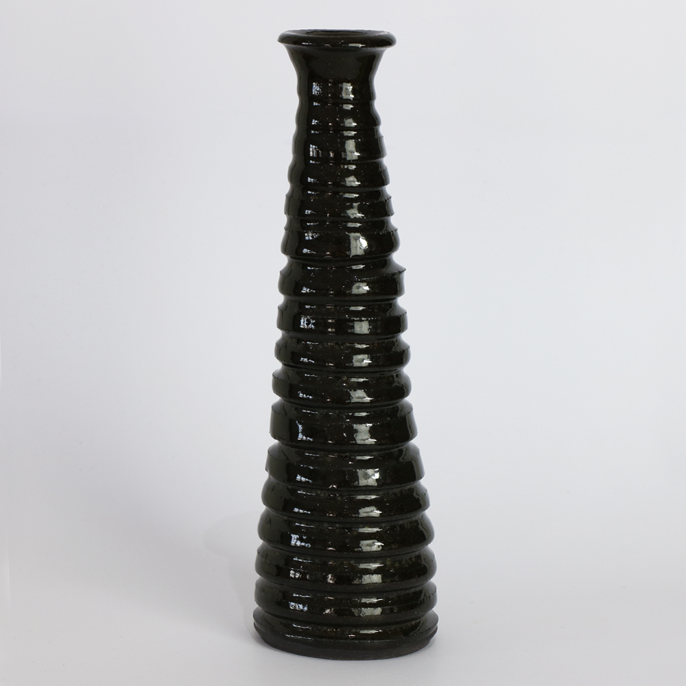 Black stoneware vase Jacqueline Kampon