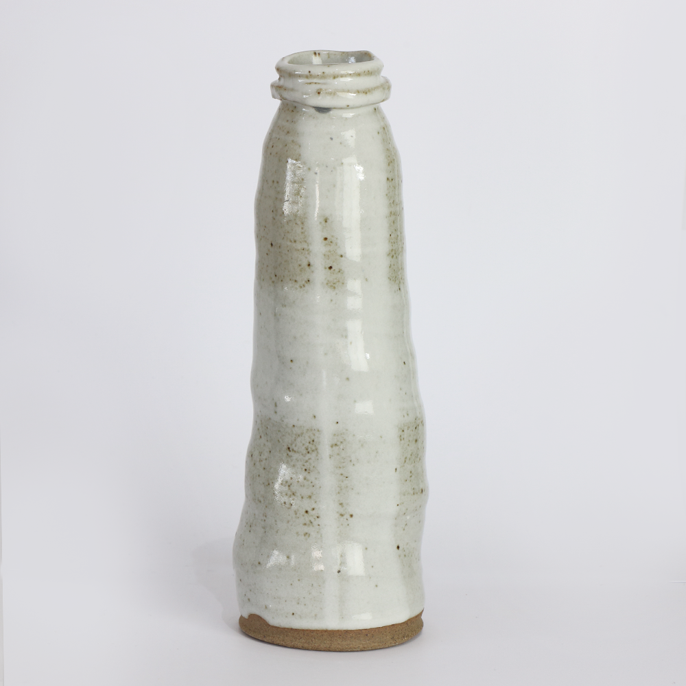 White stoneware vase Jacqueline Kampen