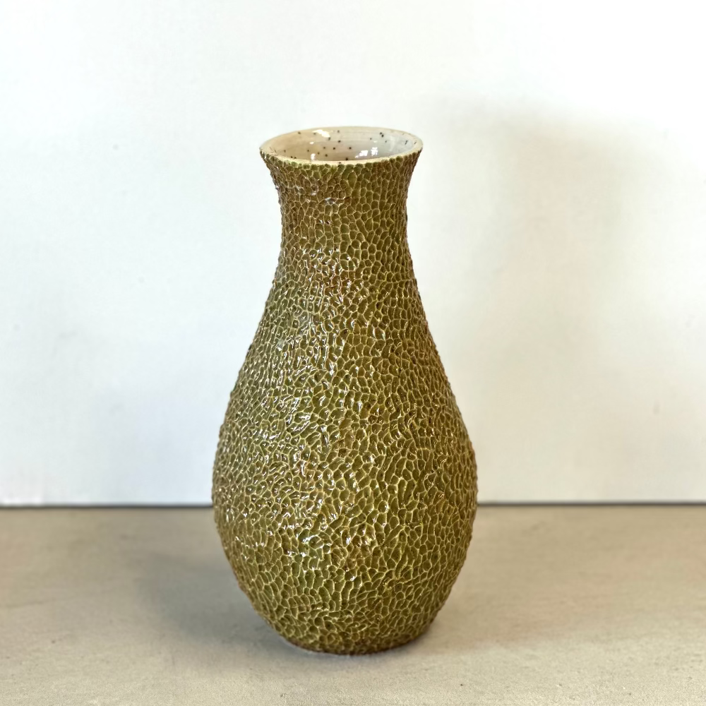 Divot Vase | Michelle Huizinga | Ceramics | Turua Gallery 