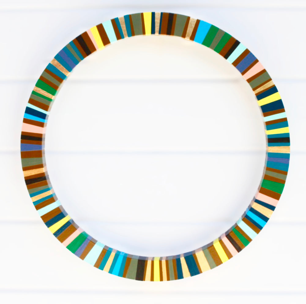 Nikaū II Acrylic and mixed media with gold leaf on custom wooden hoop, Annie Smits Sandano