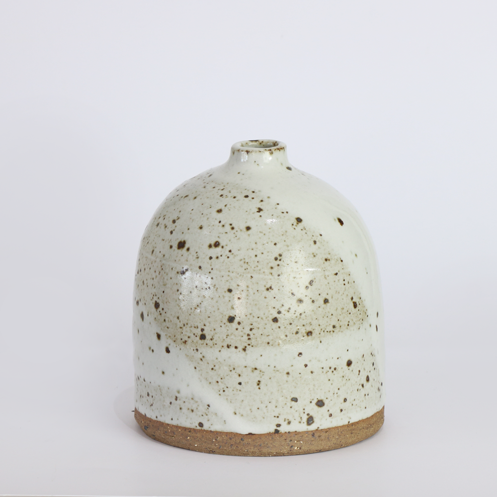 White stoneware vase Jacqueline Kampen