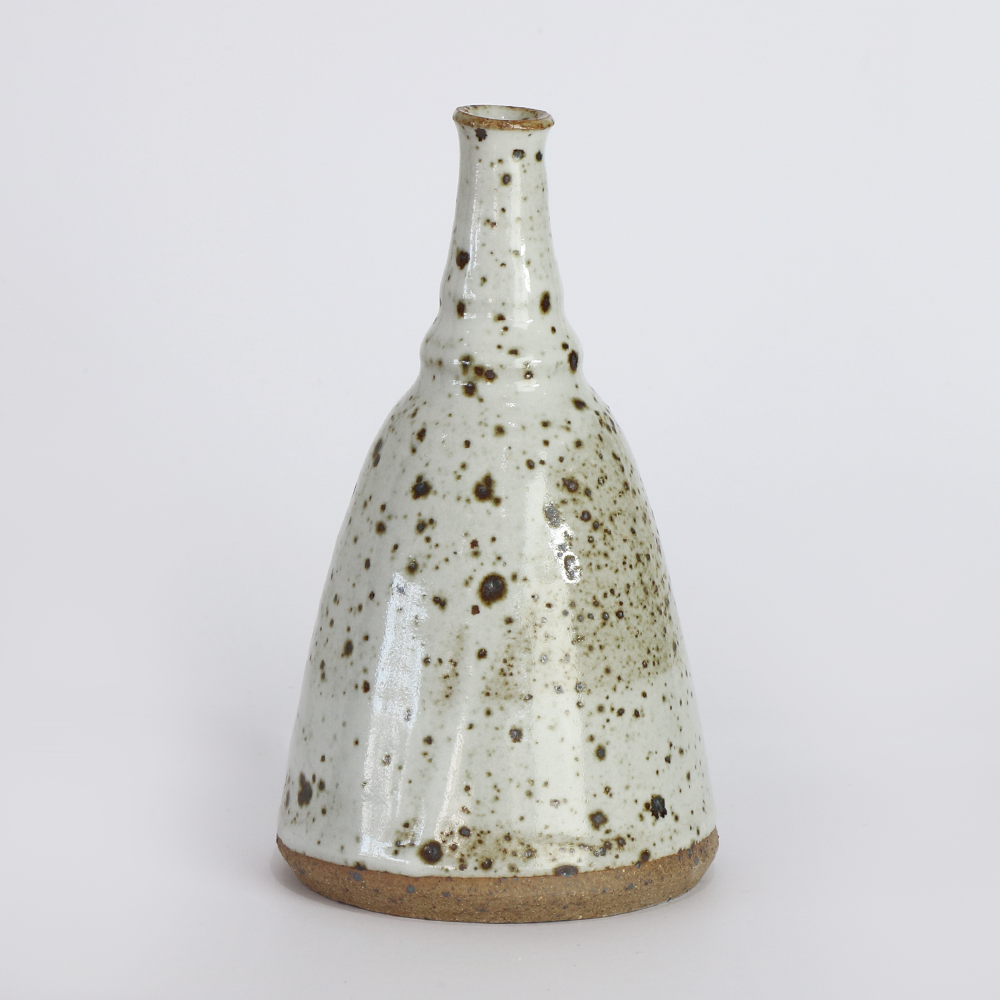 White stoneware vase Jacqueline Kampen