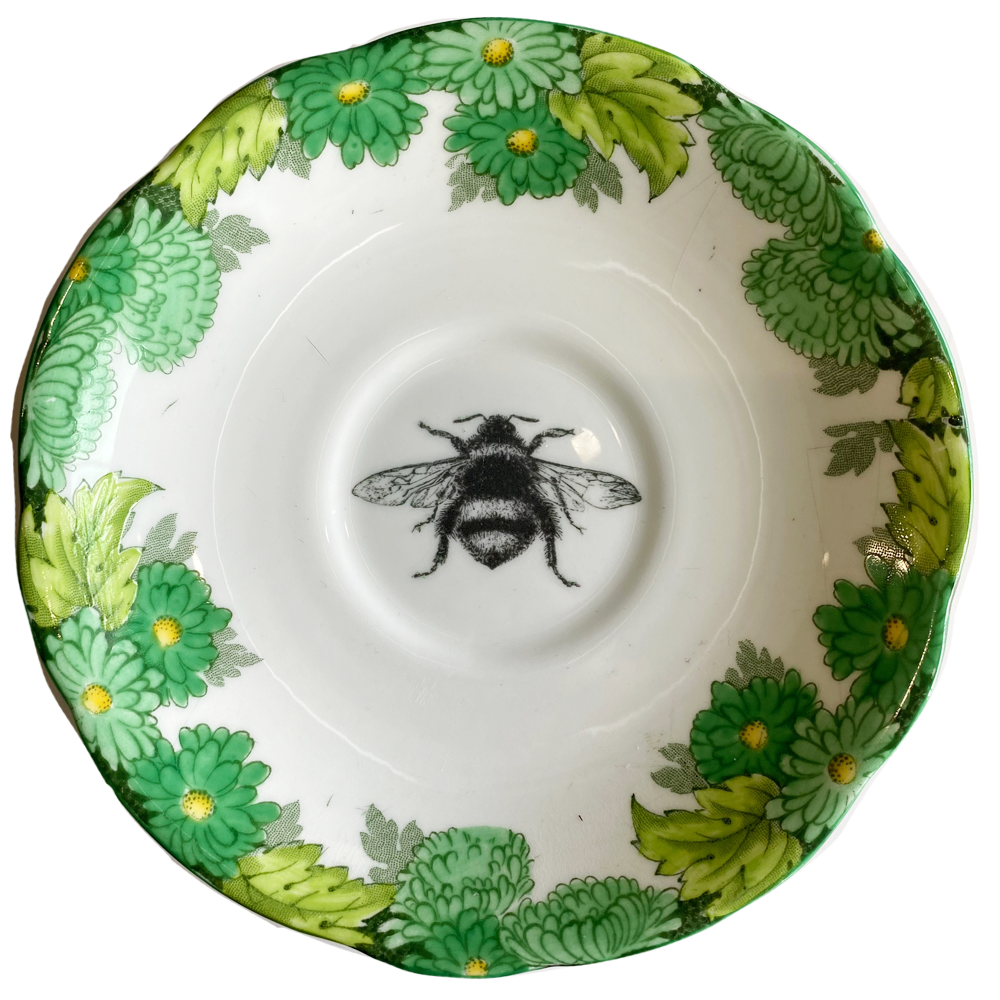 Bee Green Flower upcycled fine china Philina Den Dulk